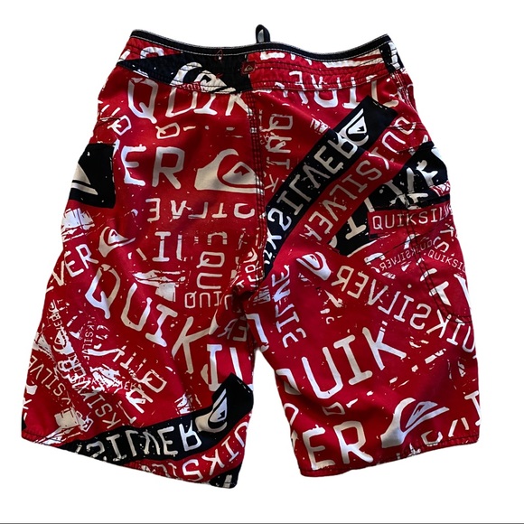 Boys Red White Quiksilver Surf Board Shorts 11/12 - Picture 2 of 3